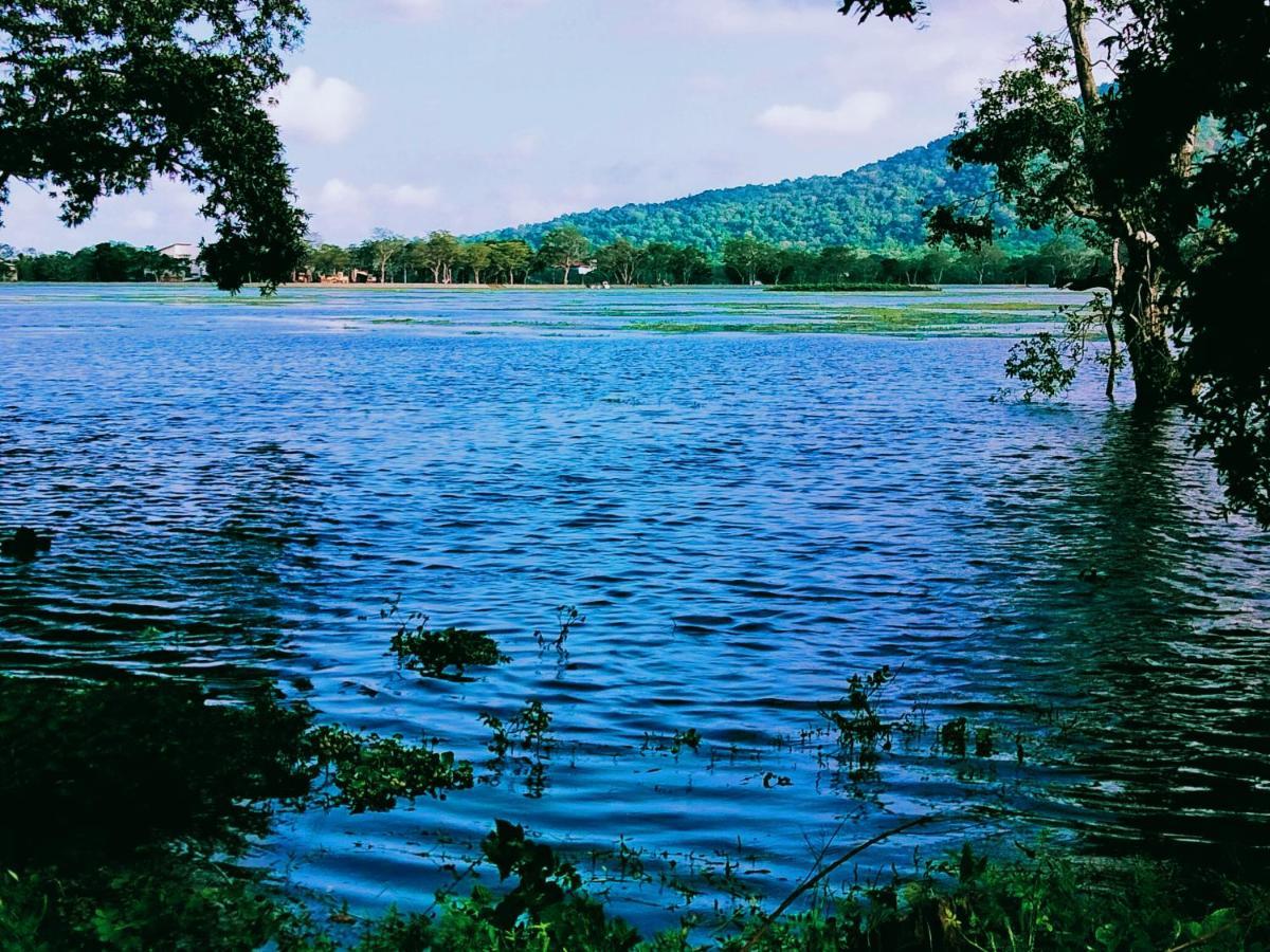 Lake Front Yala Safari Kataragama Exterior photo